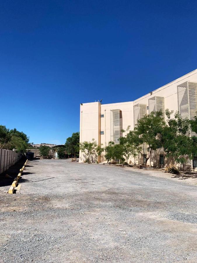 Juku Hostal Calama Buitenkant foto