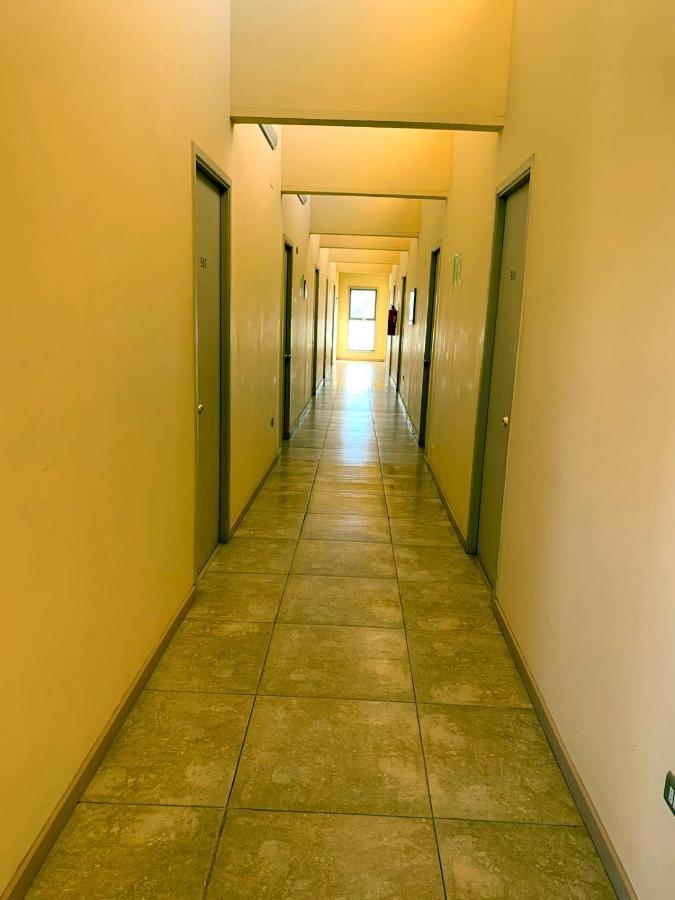 Juku Hostal Calama Buitenkant foto