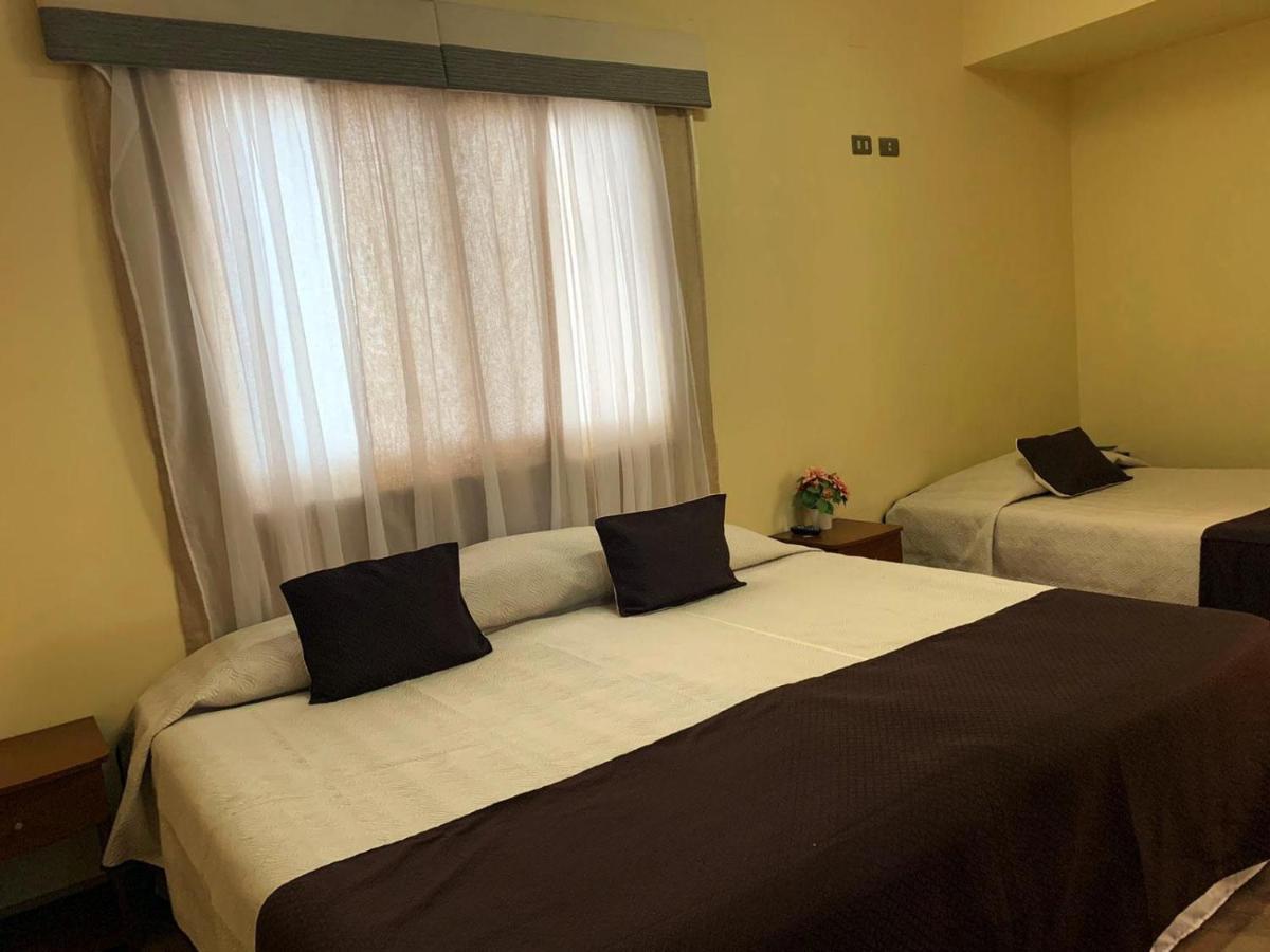 Juku Hostal Calama Buitenkant foto